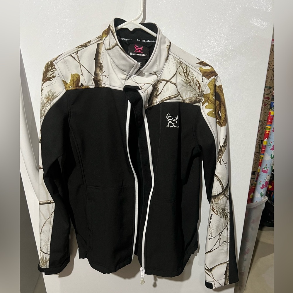 Bushmaster Realtree print beige and black jacket size S